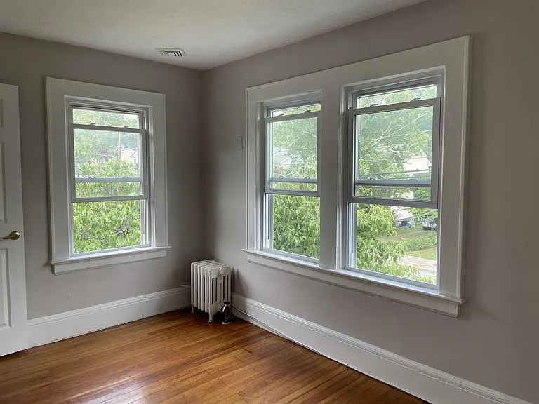 9 Royal Ave — Photo 11