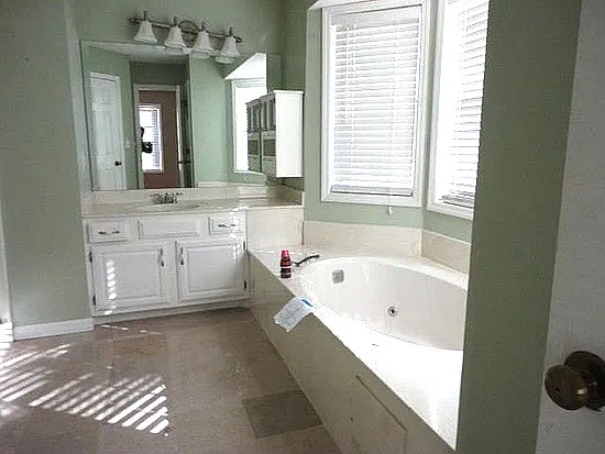 5104 Laurel Bridge Dr SE — Photo 4