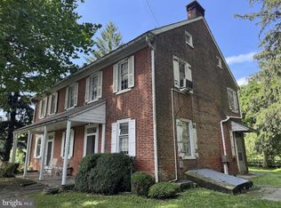 62 Londonvale Rd, Gordonville, PA 17529