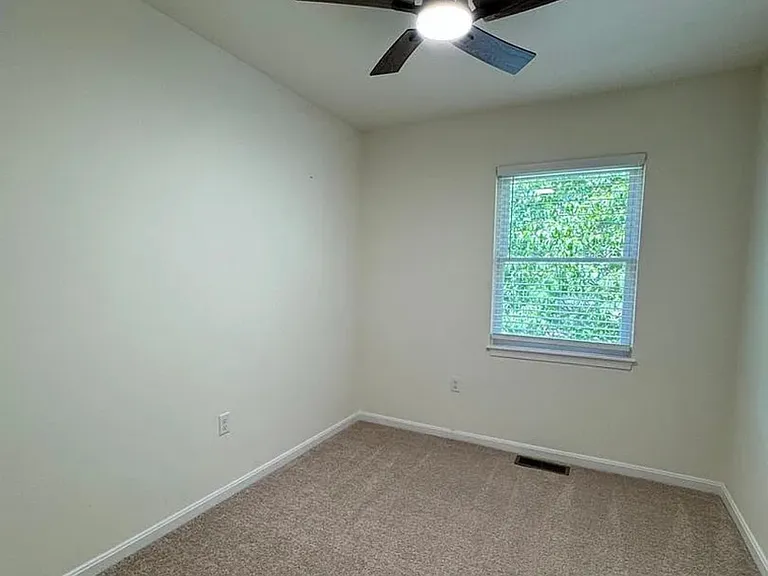 723 Hemlock St #1 — Photo 15