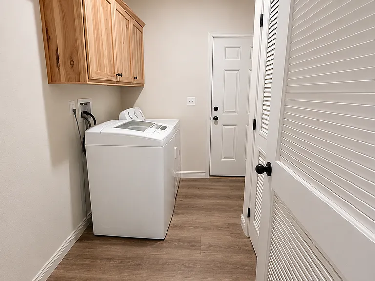 52525 Day Rd — Photo 8