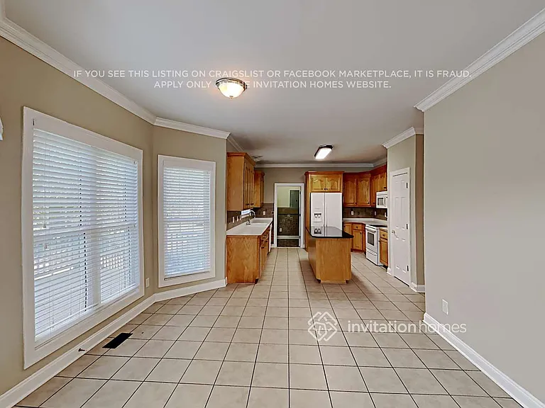 5034 Cramer Woods Dr — Photo 8