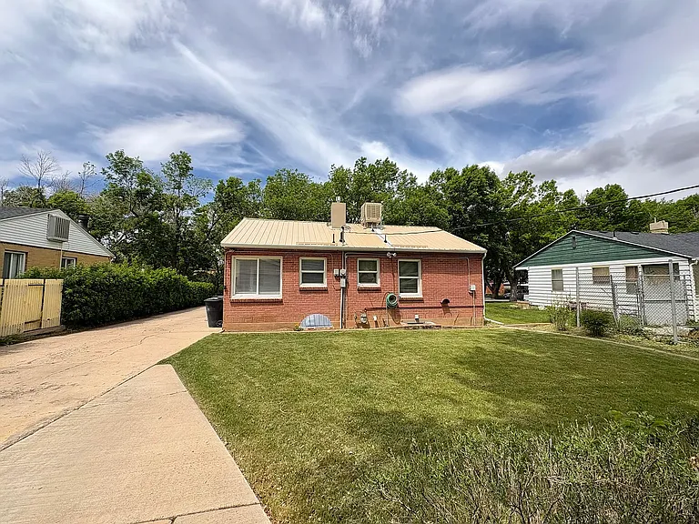 66 N 1150 W — Photo 33