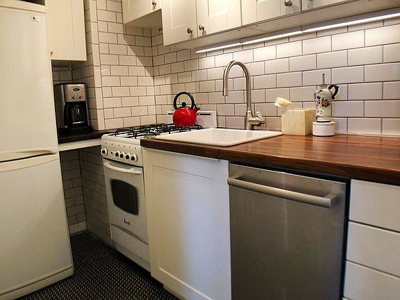 5th image of 302 E 88th St APT 6E
