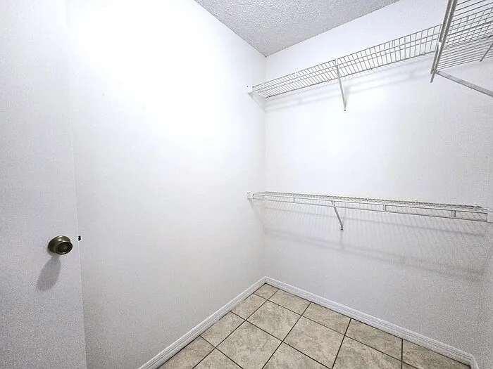 1423 Montana Ave — Photo 14