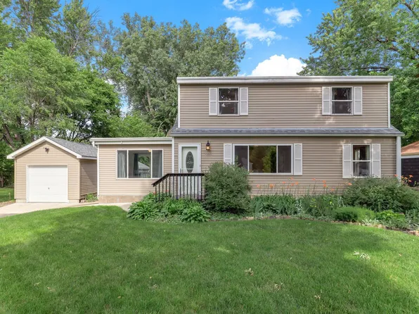 5386 Clifton Dr, Mounds View, MN 55112