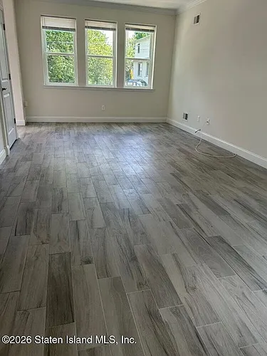 25 Knesel St Photo 1