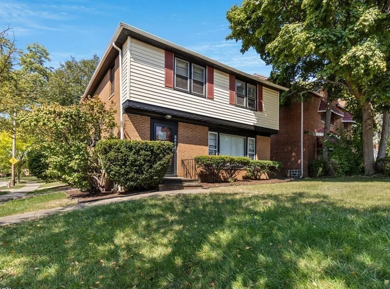 3 bed, 1936 sqft, $2,400 — Photo 2