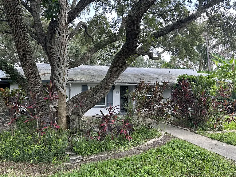 7111 Parkside Villas Dr N — Photo 2