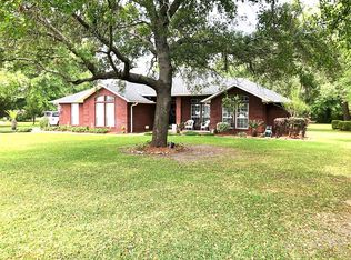 4237 Raintree Dr, Macclenny, FL 32063