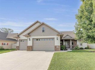 4025 E Appleview Dr, Appleton, WI 54913