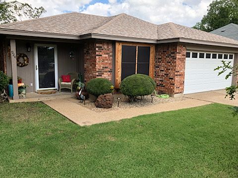 1st image of 924 Meadowlark Dr