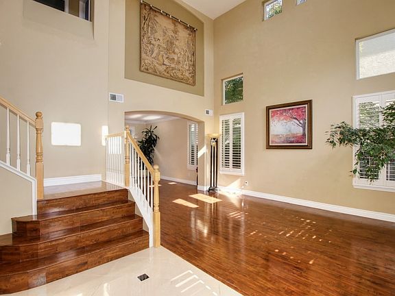 3rd image of 3057 Mammoth Way