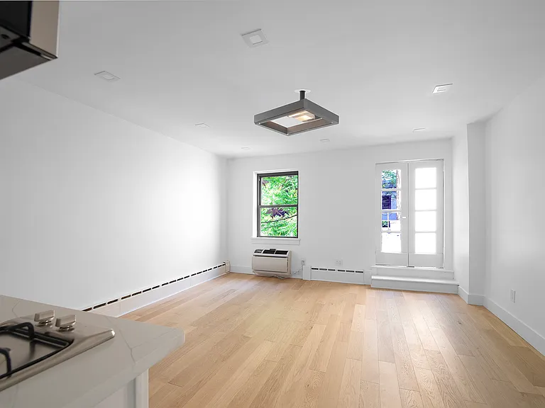 151 E 62nd St #4B — Photo 7