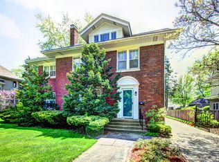 826 W Downer Pl, Aurora, IL 60506