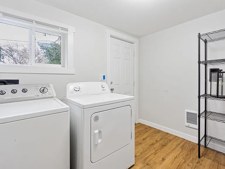 5110 Diamond Blvd SW — Photo 5