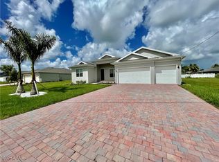 3040 SW 22nd Pl, Cape Coral, FL 33991