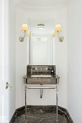 Bathroom, photo 2