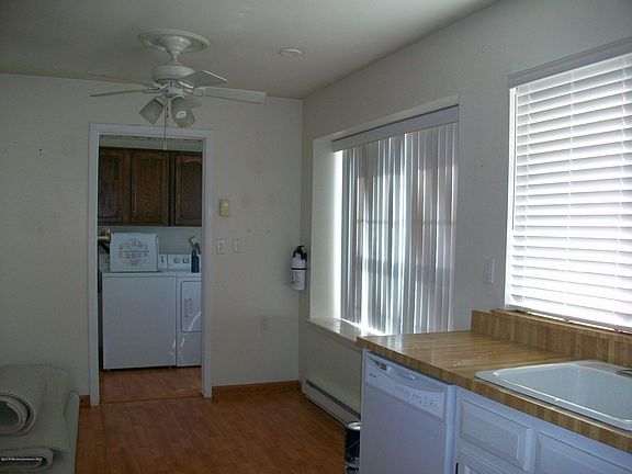 4th image of 627 Stamford Court #A
