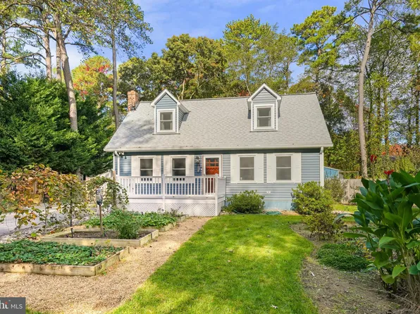 12973 Mohawk Dr, Lusby, MD 20657