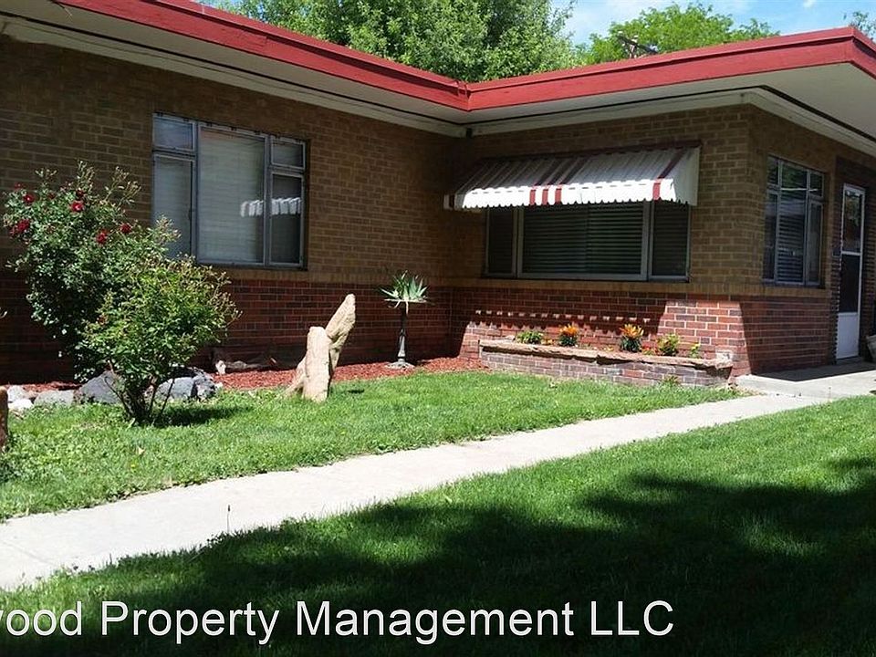 1st image of 854 Dahlia St