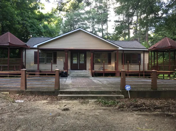 5148 Hood Rd, Lilburn, GA 30047