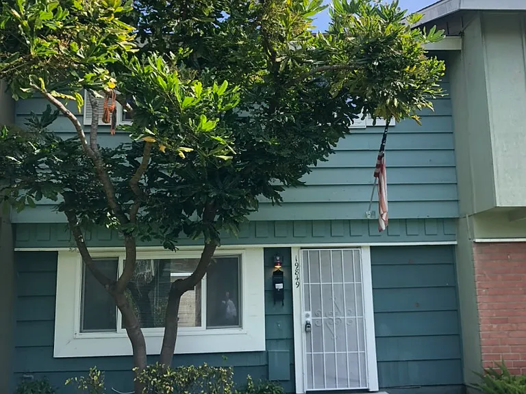 19849 Vermont Ln — Photo 1