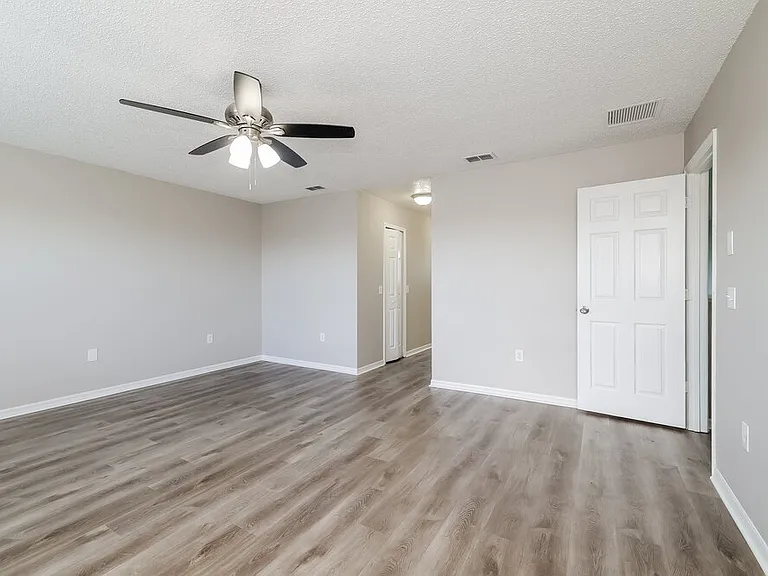 4450 Maple Chase Trl — Photo 10