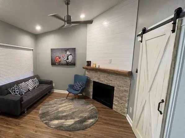 421 W San Antonio St APT H3, San Marcos, TX 78666