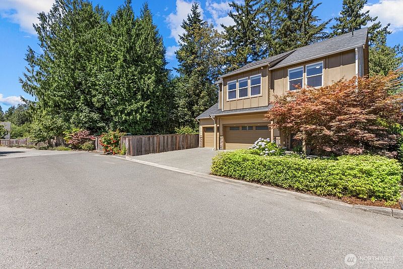 2nd image of 3815 163rd Street SE