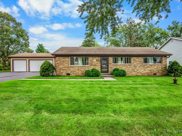 5506 Burwood Rd, Oakwood Hills, IL 60013