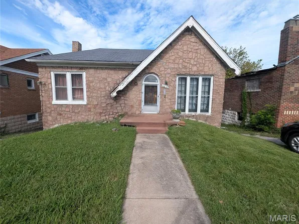 2262 Lucas And Hunt Rd, Saint Louis, MO 63121