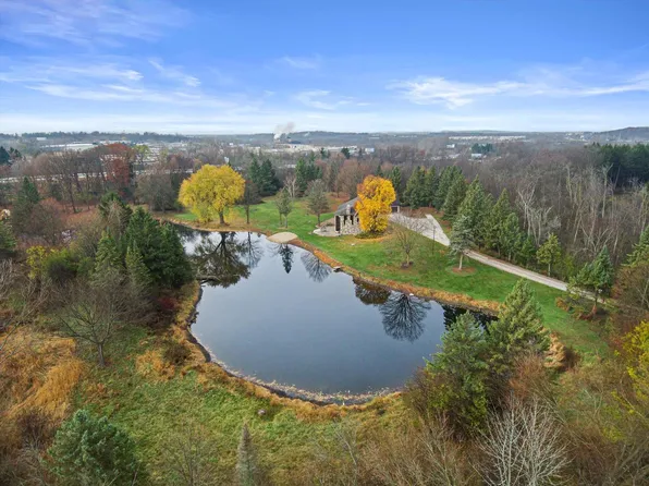 W220N1169 Springdale ROAD, Waukesha, WI 53186