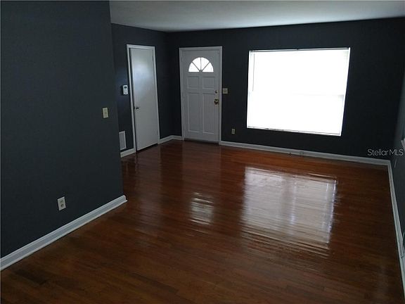 3rd image of 3132 Rhone Dr