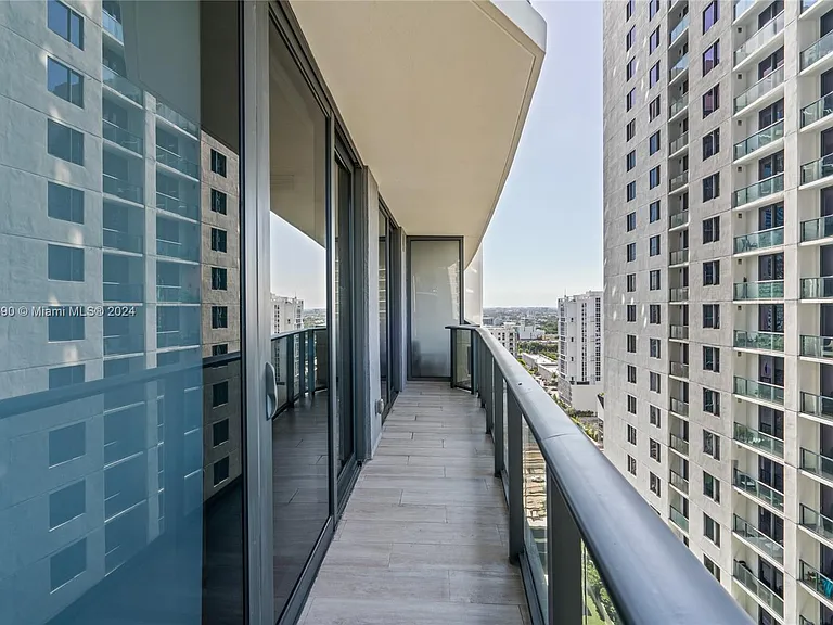 55 SW 9th St #1801 — Photo 37