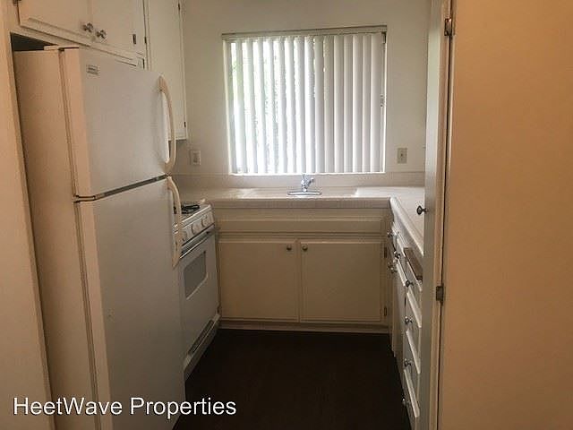 2nd image of 1504 Robinson Ave APT 7