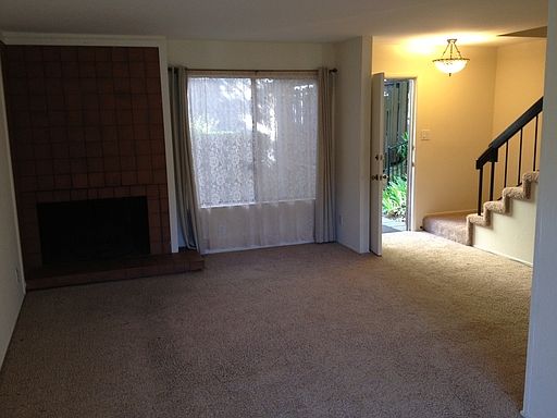 2nd image of 109 Ascot Ct APT D