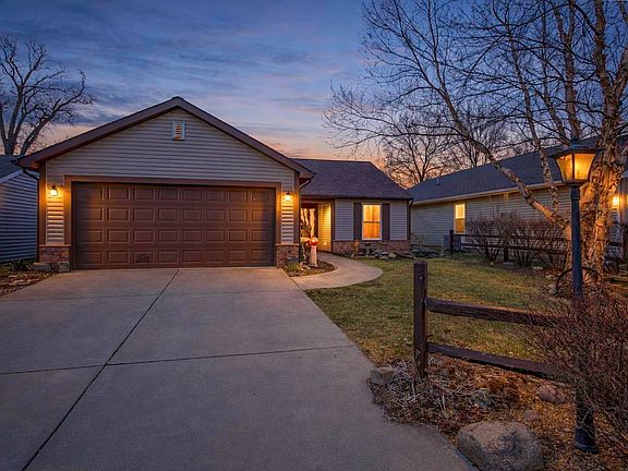 5th image of 3212 Townsend Dr
