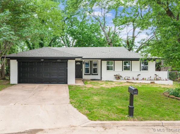 602 S Sunset Dr, Claremore, OK 74017
