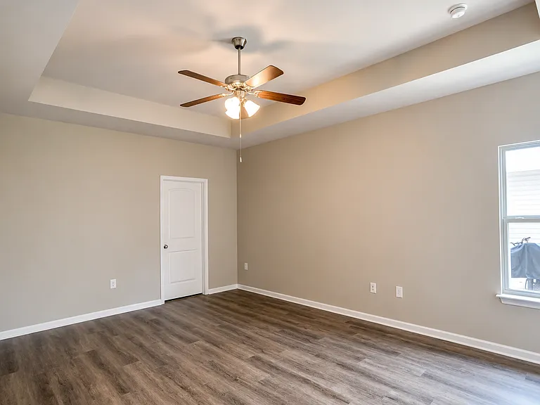 186 Cornelia St — Photo 11