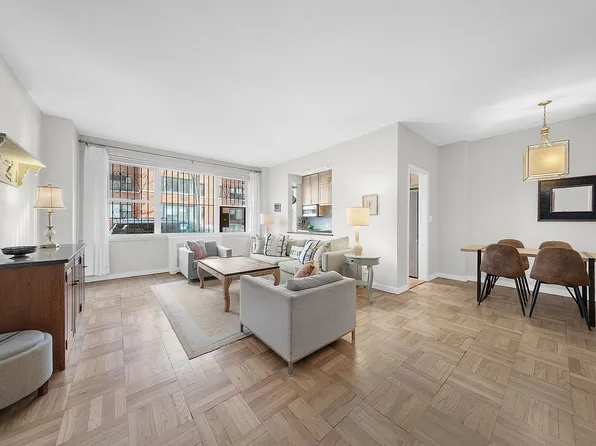 12 Beekman Pl APT 1H, New York, NY 10022
