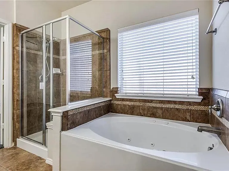2485 Mackinac Dr — Photo 19