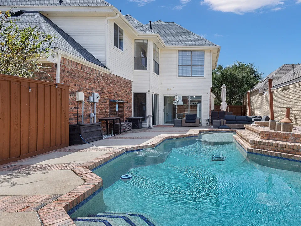 1812 Seminary Dr