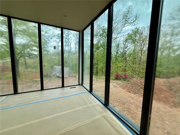 951 NW C St, Bentonville, AR 72712