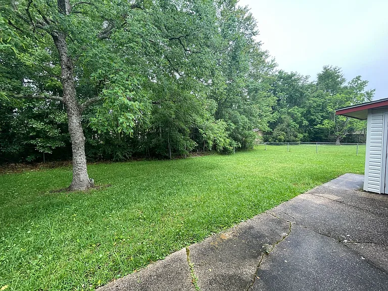125 Cherry Ct — Photo 3