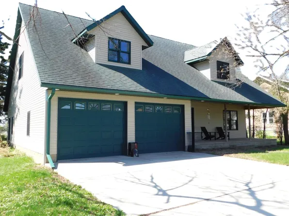79 1st Ave S, Wood Lake, MN 56297