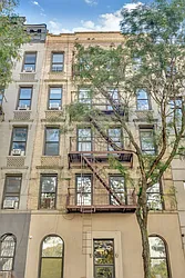 414 West 49th Street in Hell&#39;s Kitchen