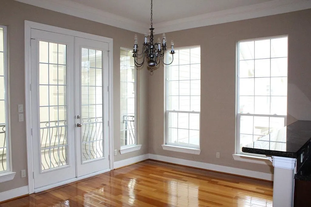 3 bed, 3.5 bath, 2271 sqft, $2,700 — Photo 4