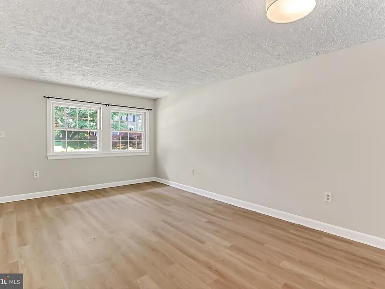 104 W Annandale Rd #318 — Photo 6
