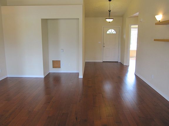 3rd image of 1239 Marstone St SE